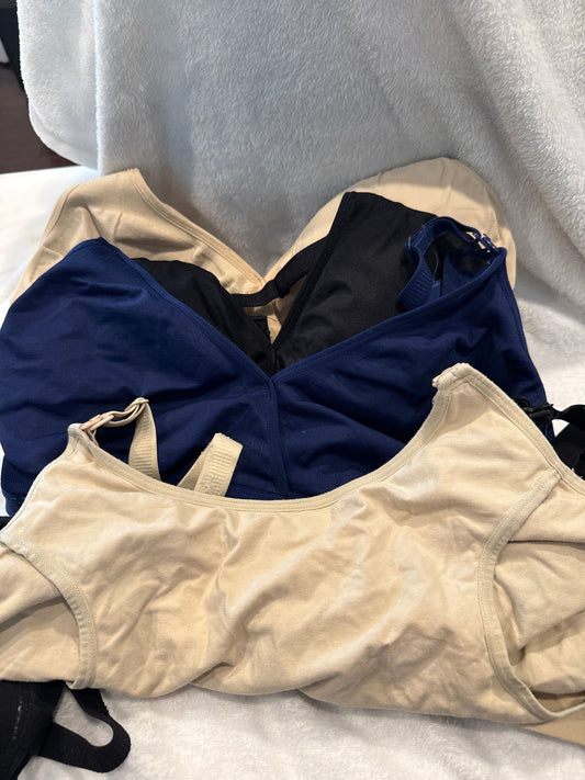 Nursing and pumping bras Multiple pack of nursing and pumping bras Women's XXL 18