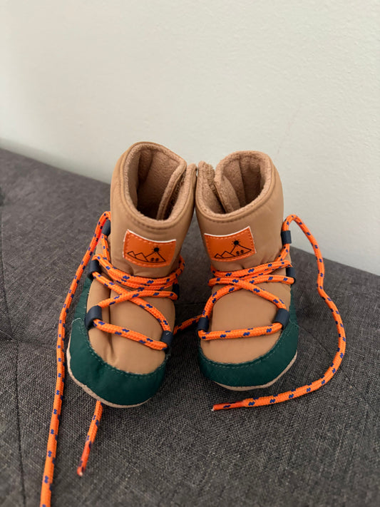 Next Baby New without Tags Velcro Soft Baby Boots Size 12-18 Months 3 (Infant Shoe)