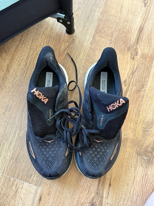 Hokas Will be washed are used 10-1/2 (Adult)