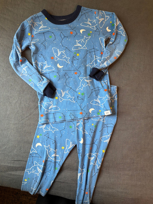 Gap Blue Shark pjs- 100% cotton 4T/4