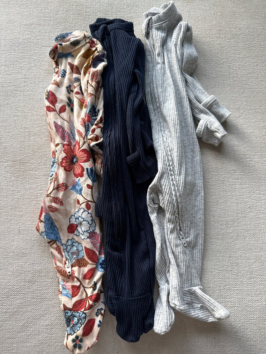 Old navy GUC sleeper bundle 0-3 months 3 Months