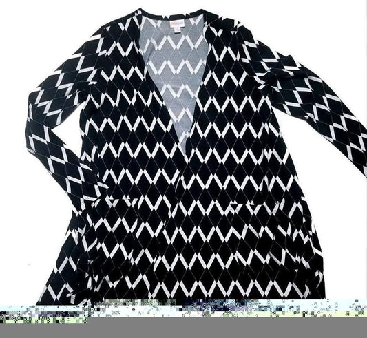 Lularoe Caroline Cardigan black and white print, NEW with tag Women's - M