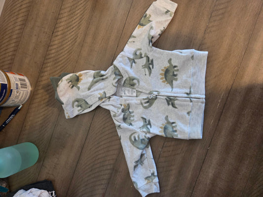 Carters 0-3 Newborn