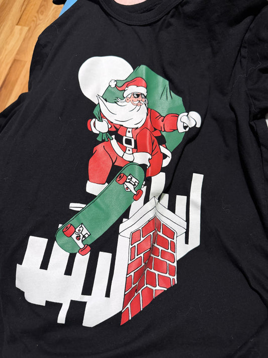 Childrens place Christmas shirt Santa skateboarding 14