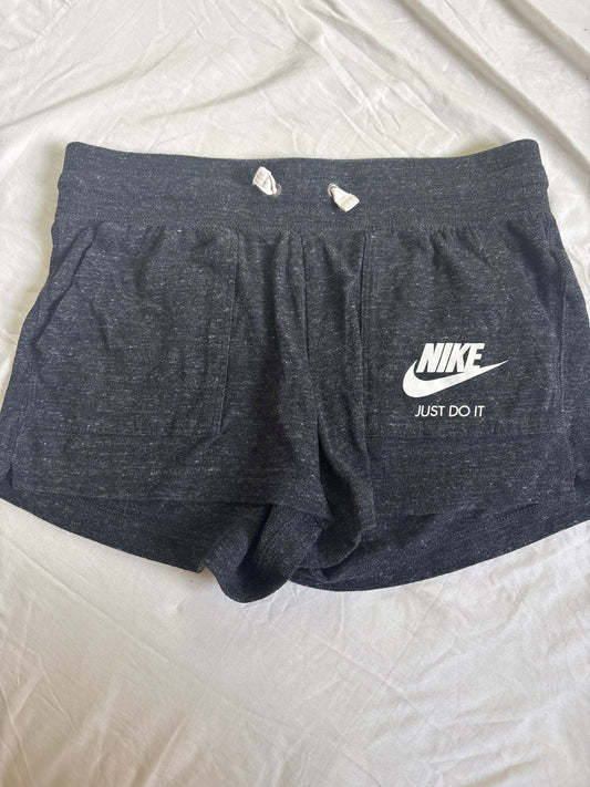 Nike, medium, Shorts Heather Gray Nike relaxing shorts Women's - M