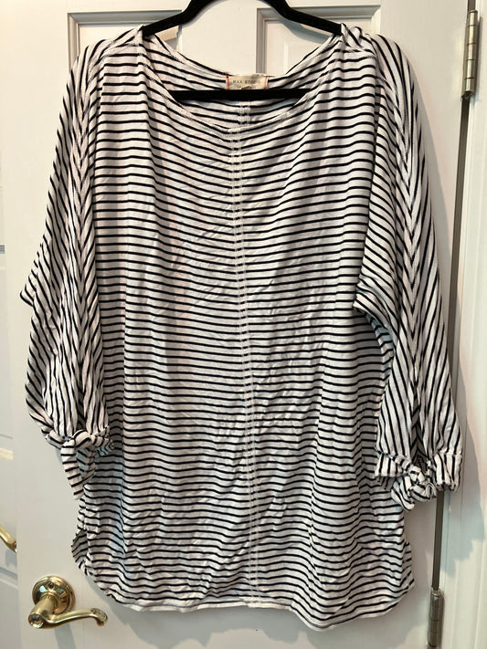 Max studio size xl. Three quarter sleeve Ribbon tied sleeves at bottom Women's - XL