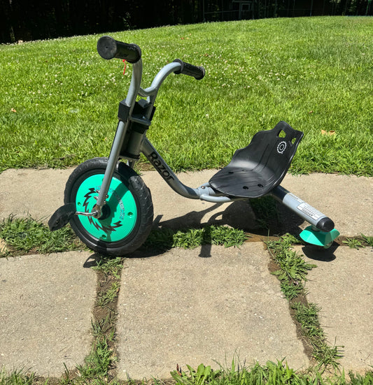 Razor RipRider 360 Mini, 360 Degrees Spinning Cast Razor RipRider 360 Mini, 360 Degrees Spinning Caster Trike Bike-Trike-Scooter