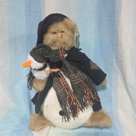 Retired Bearington Collection Frosty & Snowbear approximately 14 inches tall. Plush Toys