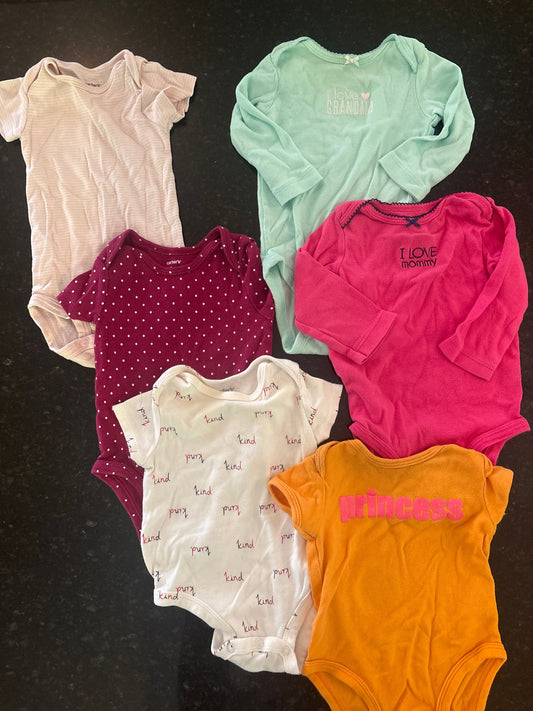 Carters Carters onesie lot, 4 short sleeve, 2 long sleeve size 6m 6 Months