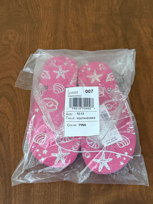 Childrens Place girl 12-13 brand new flip flops Pink with silver shells, clams & starfish flip flops 12 (Lil' Kid)