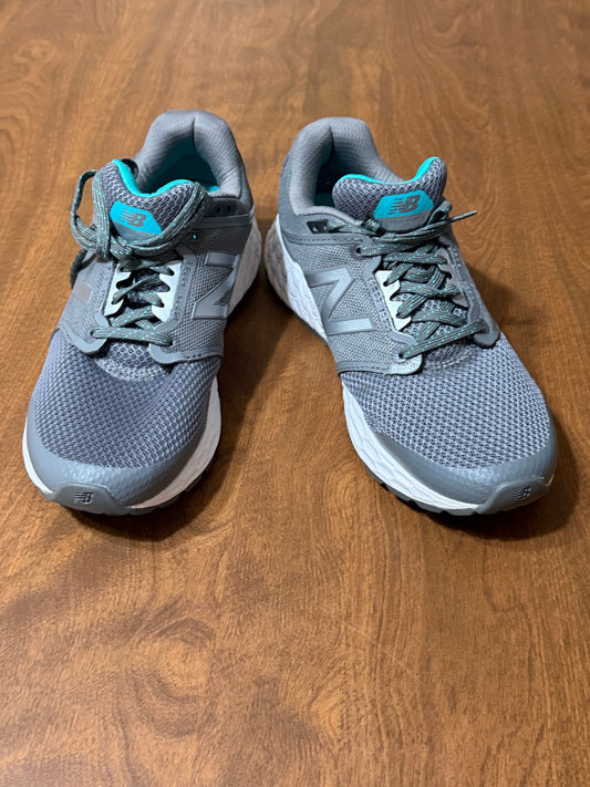 New Balance women sneakers like brand new Gray and teal color sneakers barely if ever worn 7 (Adult)