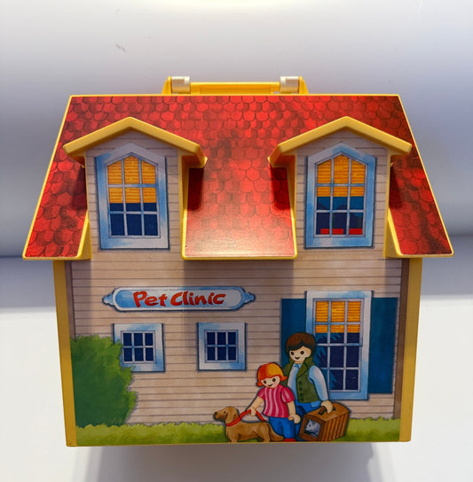Playmobile Pet Clinic Carry Playset with Assorted Figures Figures and Animals