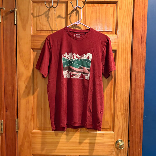 Mountain Warehouse mens size Medium M 100% organic cotton t-shirt brick red with mountains on front Men's - M