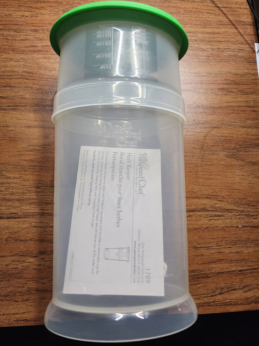 Pampered Chef - Herb Keeper Clear w. Green Lid Kitchen