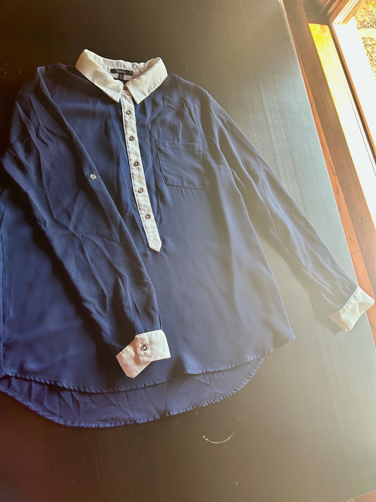Monteau Size M Navy Blue Contrast Collar Blouse Long Sleeve , Sheer, button placket, cuff accents, chest pocket Women's - M