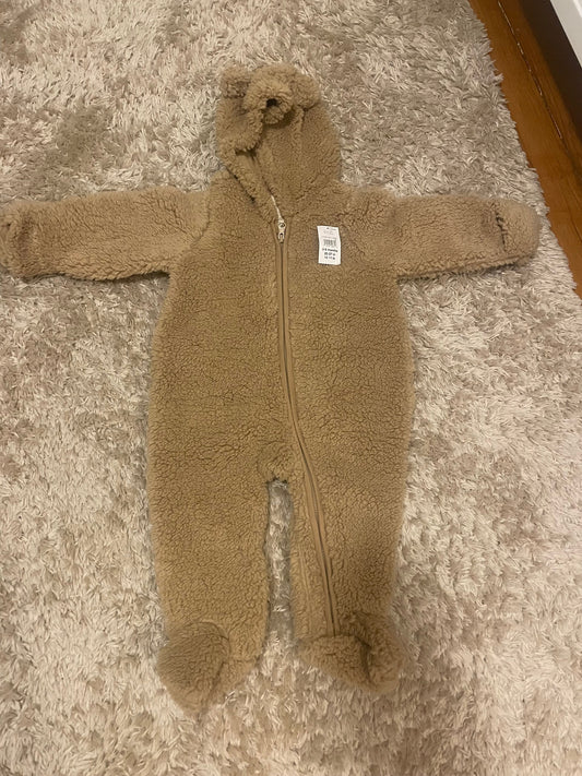 GAP 3-6M fleece suit NWT fleece zip up tan, with bear ears on hood 3 Months