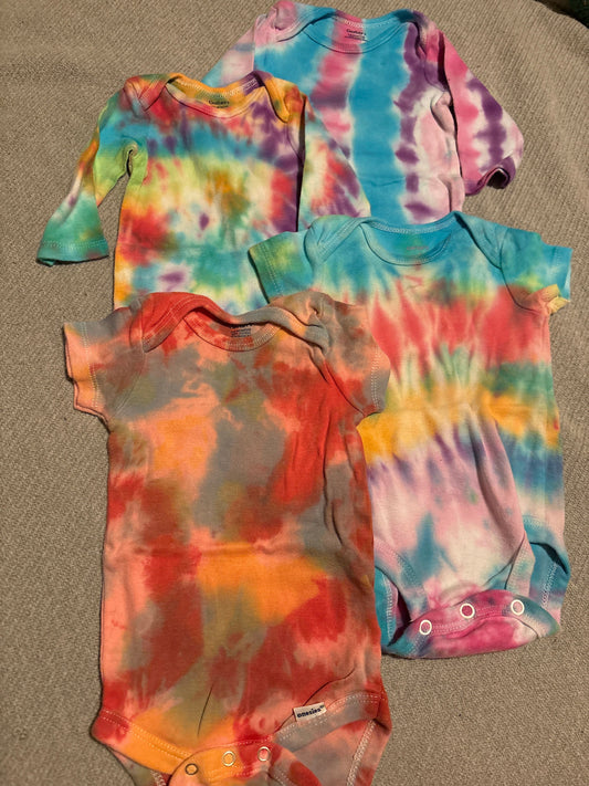 Gerber Carters Tie dye onsies rainbow colorful summer 3 Months