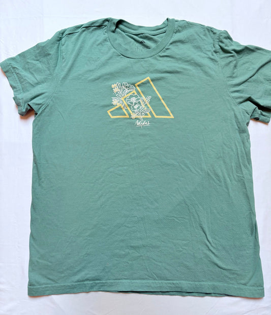 Adidas size L green t-shirt yellow and white stylized logo Women's - L