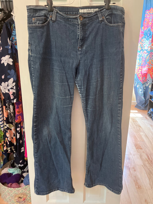 DKNY jeans. Size 16 SHORT length. Denim jeans Straight cut boot cut flare Women's 16