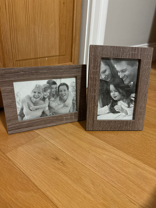 Photo frames 4x6 Two photo frames 4x6, like new, rustic faux wood Decor