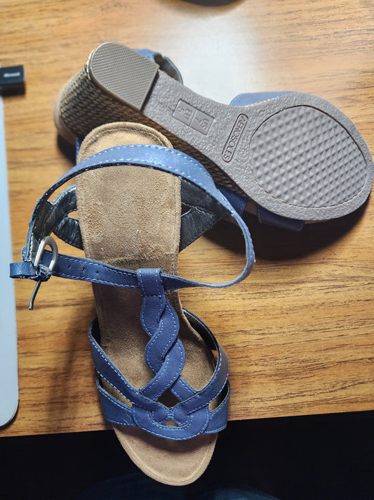 AeroSoles Wedge Sandals Slate Blue straps & woven 4-inch heal 7 (Adult)