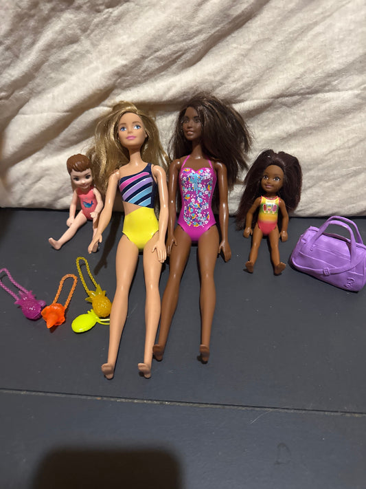 Barbie Pool Barbies with bags Pool Barbies with bags Dolls and Accessories
