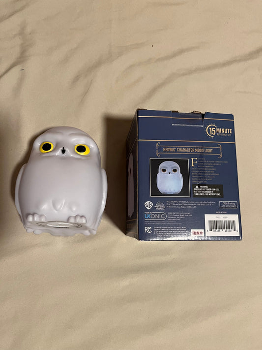Harry Potter Hedwig character mood light 6" color-changing LED light, 15-minute auto shut-off, New in Box Figures and Animals