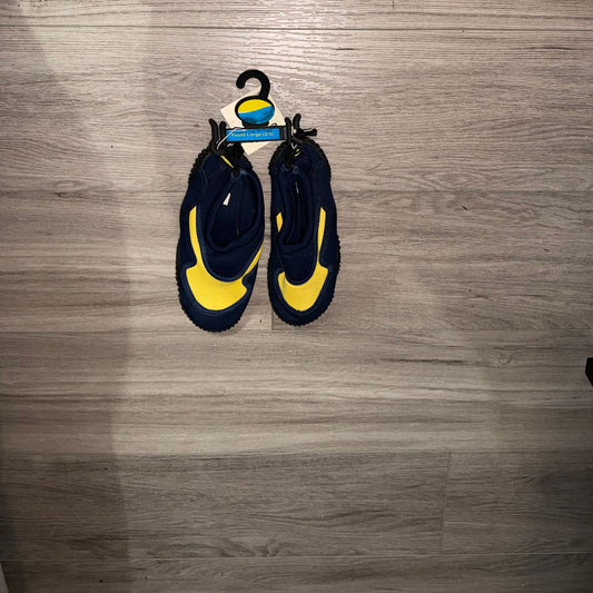 Rite Aid Sz Large 2/3 NEW Navy - Yellow Aqua water shoes 2 (Big Kid)