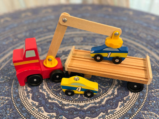 Melissa and Doug magnetic car loader wood set Includes two magnetic top vehicles and truck Toy Vehicles