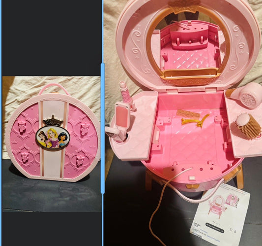 Disney Princess Vanity Style Collection Light Up Vanity Style Collection Light Up and Style Vanity - Lights & Real Pretend Toy
