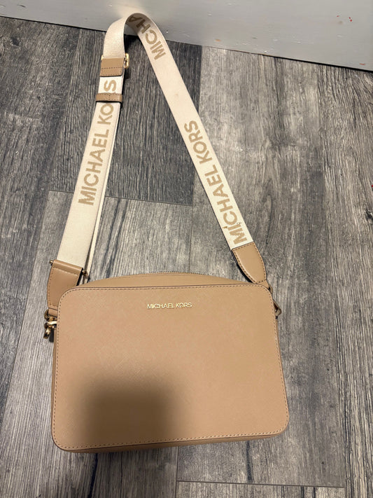 Michael Kors MK crossbody bag, tan. Good condition Purse