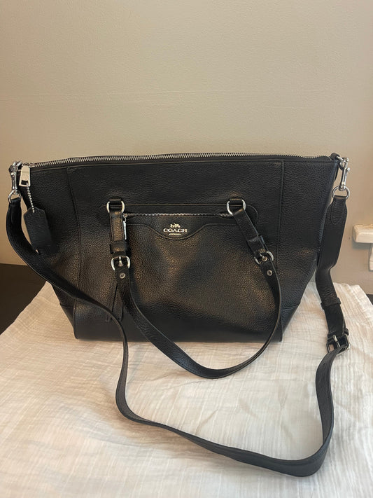 Coach Coach Women's Kleo Caryall Shoulder Bag - Pebble Leather - Black Purse