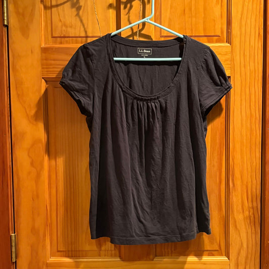 L.L. Bean 100% cotton soft short sleeved shirt pleated neckline and sleeves THIS IS NAVY BLUE Women's - L