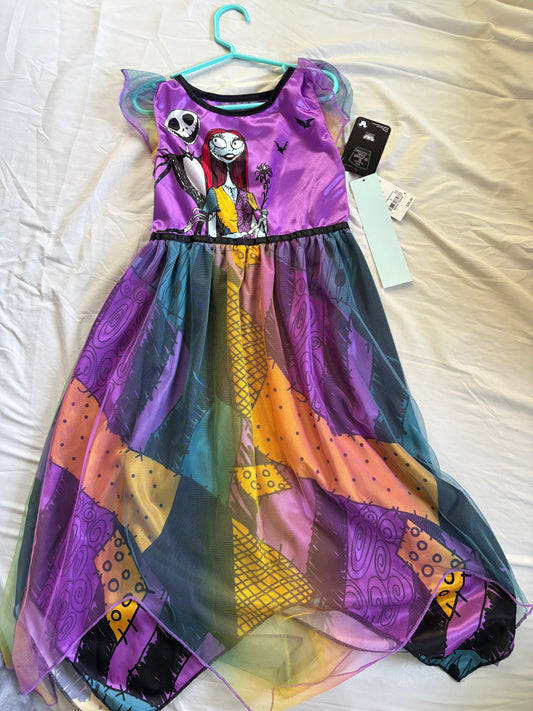 Disney, size medium, nightgown NWT, nightmare before Christmas 8