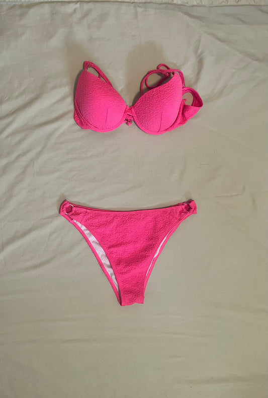 Women's large, hot pink 2-piece bikini swimsuit, puckered material, top ties in back, silver ring accents, NWOT Women's - L