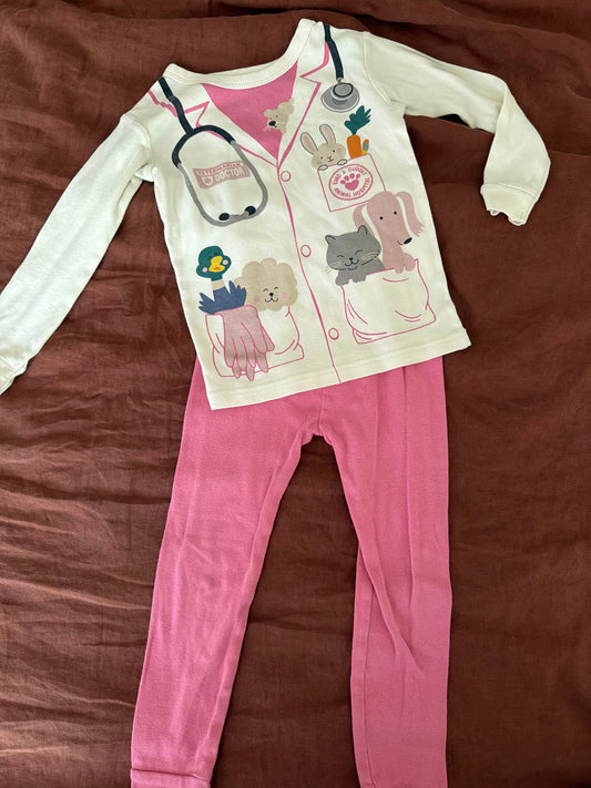 Gap Vet pjs, 100% cotton 4T/4