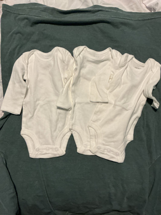 Carter Three long sleeve onesies white 3 Months