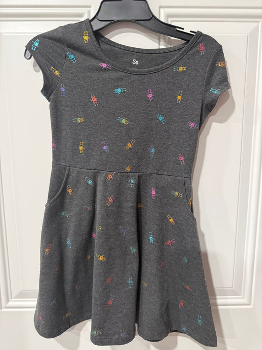 SO dress grey girls dress with pockets size 7 Iridescent robot print 7