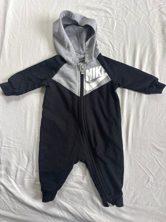 Nike 3 months 1 piece outfit Black gray and white 1 piece long sleeve outfit 3 Months