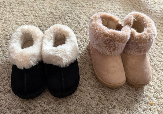 Black And tan Toddler boots size 7-8 Black And tan Toddler boots size 7-8 7 (Toddler)