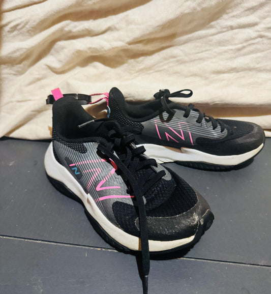 New Balance Girls Sneakers Sneakers 13-1/2 (Lil' Kid)