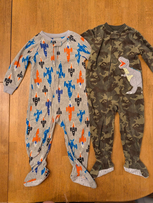 Carter's, 24m, fleece long sleeve pjs gray/blue/orange rockets, green camo dino 24 Months