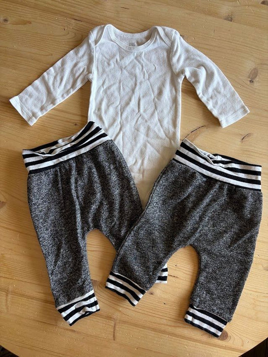Carters, 6m, Long Sleeve Onesie with Pants x2 White Onesie with 2 Pairs of Gray pants 6 Months