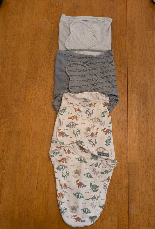 Swaddle Me, 0-3m, 3 pc 1.0 TOG velcro swaddles light gray, dark gray dots, white/green/orange dinosaurs Newborn
