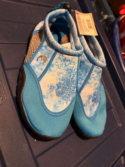 Island Surf New With Tags blue water shoes 8 (Adult)